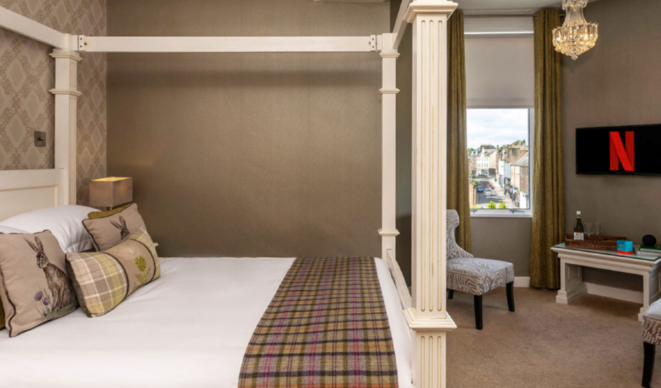 Stay at Cairndale